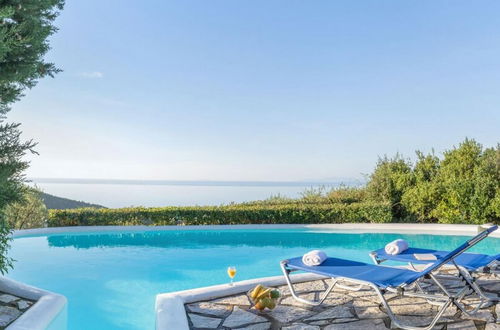 Photo 1 - Villa Daphne - Agios Nikitas Villas