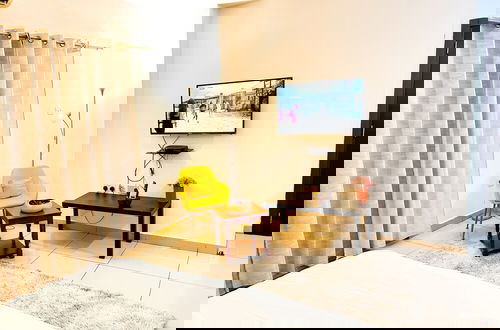 Photo 7 - The Gallery Apartment