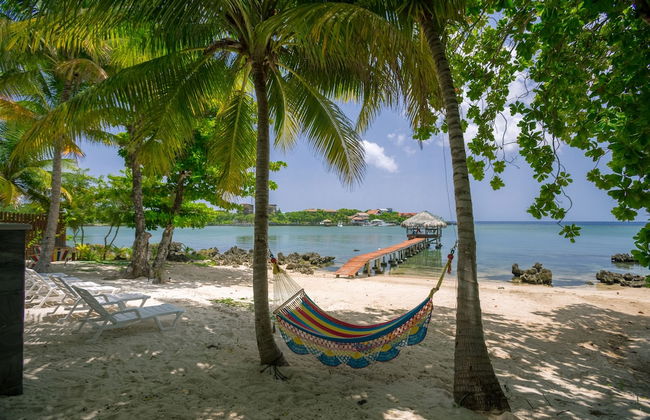 Serenity Beach House - Photo 33