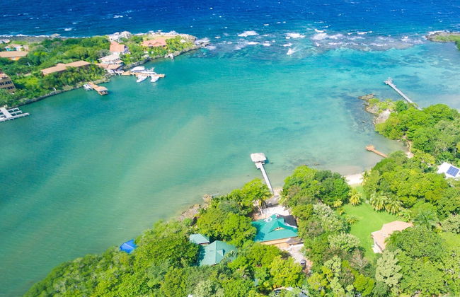 Serenity Beach House - Photo 38