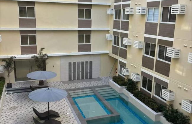 Fullerton Suites - Photo 8