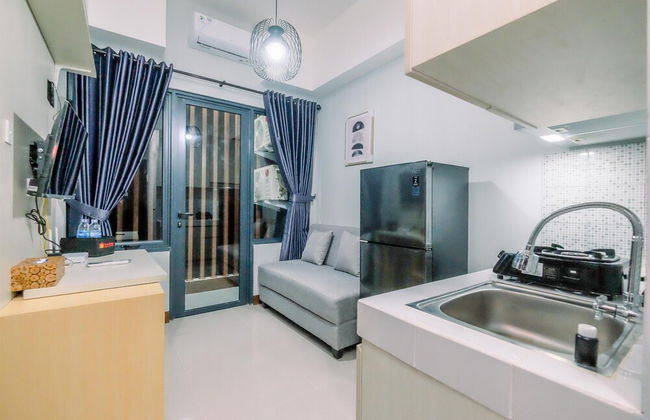 Well Furnished And Comfy 2Br At Royal Heights Apartment - Foto 19