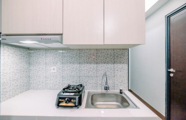 Well Furnished And Comfy 2Br At Royal Heights Apartment - Foto 9