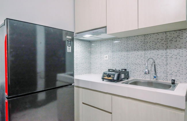 Well Furnished And Comfy 2Br At Royal Heights Apartment - Foto 11