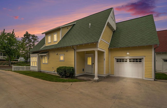Family-Friendly 3BR Condo Grand Haven 27 - Photo 1