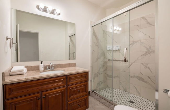 Sosuite 2BR Apt w W/d, Gym, On-site Restaurant - Foto 27