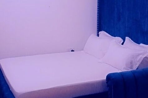 Foto 21 - Lux Suites Vee Studio Apartments Bamburi