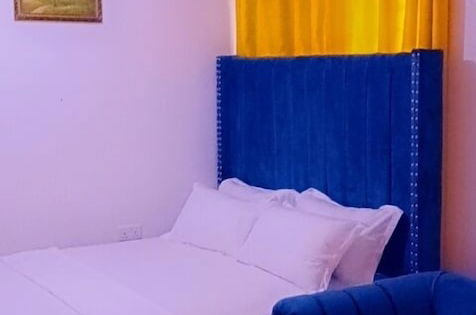 Foto 18 - Lux Suites Vee Studio Apartments Bamburi