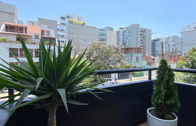 Amazing 2BR With Balcony in Miraflores - Foto 3