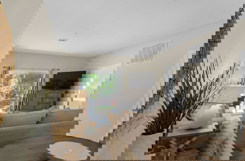 Photo 13 - 1st Floor, Walkable to Dining, Shopping, Beach - Sleeps 6