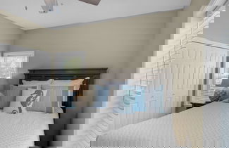 Photo 2 - 1st Floor, Walkable to Dining, Shopping, Beach - Sleeps 6
