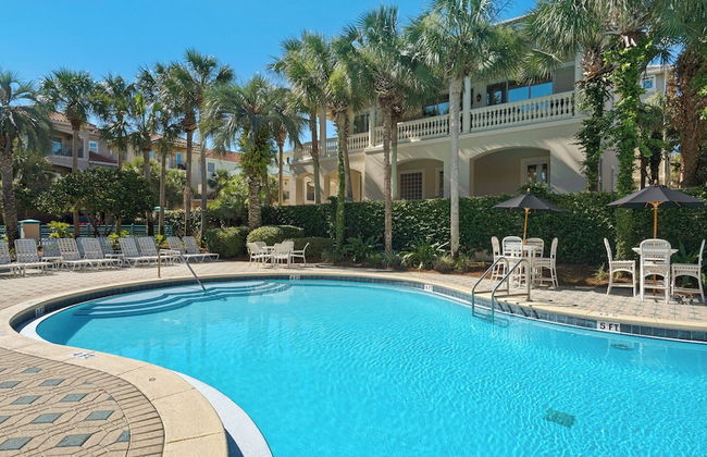 4BR Home, Private Pool, Steps From Beach, Minutes to Top Attractions - Photo 35
