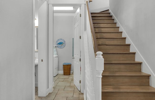 4BR Home, Private Pool, Steps From Beach, Minutes to Top Attractions - Photo 49