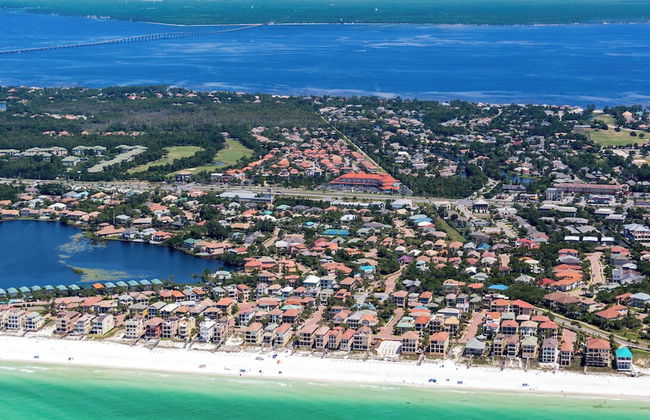 4BR Home, Private Pool, Steps From Beach, Minutes to Top Attractions - Photo 65