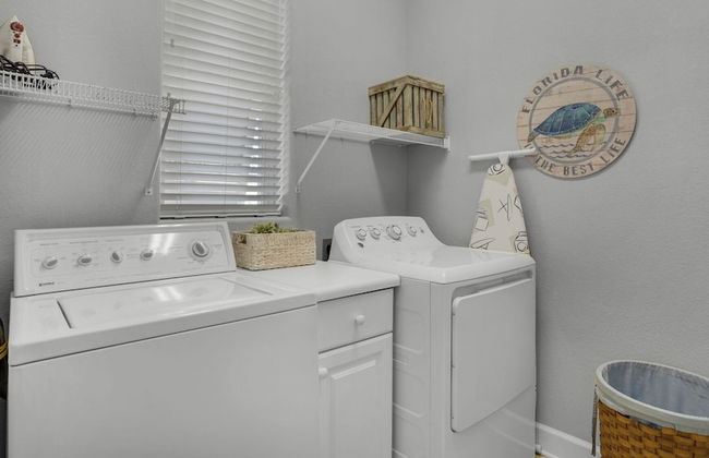 4BR Home, Private Pool, Steps From Beach, Minutes to Top Attractions - Photo 25