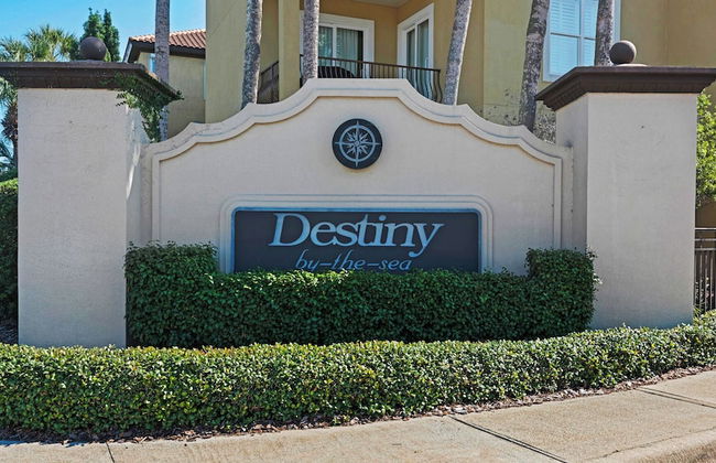 4BR Home, Private Pool, Steps From Beach, Minutes to Top Attractions - Photo 71