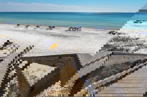 Foto 55 - Gulf Front in the Heart of Seagrove ~ Sweeping Views ~ Pool ~ Sleeps 8