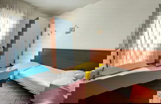 Foto 3 - Cozy Apartment With Shared Pool