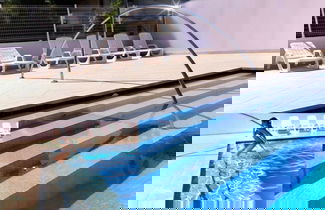 Foto 1 - Colorful Apartment With Pool by Beahost Rentals