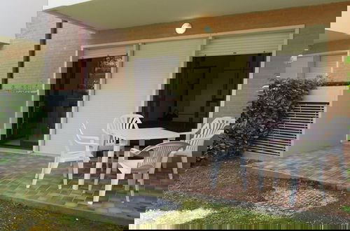 Foto 16 - Luminous Flat With Private Garden Near the Beach