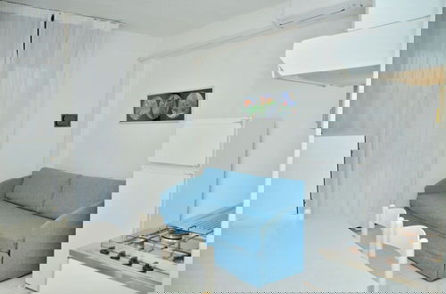 Foto 5 - Luminous Flat With Private Garden Near the Beach