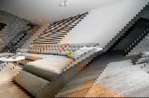 Foto 13 - Design 1bdr Apartment With City View