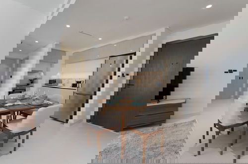 Foto 9 - Maison Privee - Upscale Apt w/ Partial Dubai Marina & Palm Views