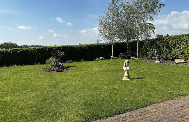 2 Bed Chalet on Working Farm - Foto 9