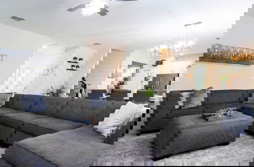 Foto 25 - Modern Marvel-spacious Themed Fun-filled Family Getaway