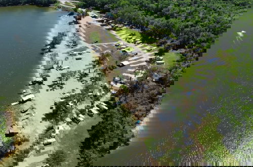 Foto 33 - Beach House on Lake