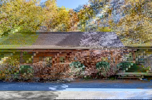 Foto 34 - Er 256 â Smoky Mountain Top Great Location â Close To Town! 3 Bedroom Cabin by RedAwning