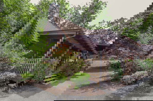 Foto 35 - Er 256 â Smoky Mountain Top Great Location â Close To Town! 3 Bedroom Cabin by RedAwning