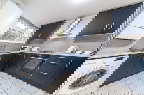 Photo 31 - Modern Apartment in Walthamstow