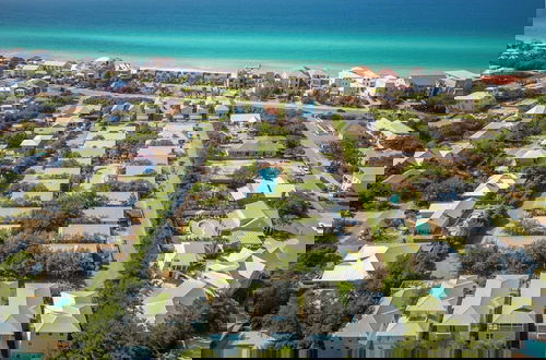 Foto 2 - Doctor's Orders by Avantstay 5 Mins TO Beach! w/ Community Pool & Hot Tub!