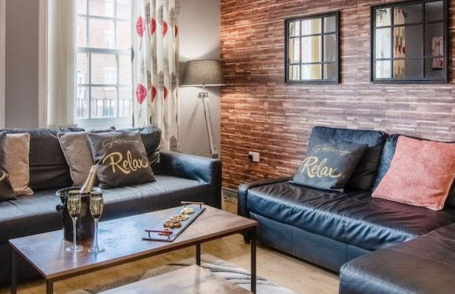 The Gathering Chester 3 Sleeps 14 Very Close to City Centre - Foto 1