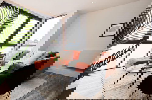 Photo 9 - The Harlesden Breakout - Glamorous 2bdr Flat
