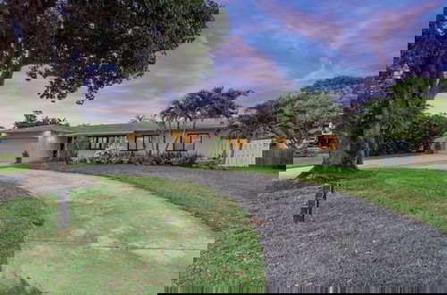 Foto 43 - Coastal Retreat Stylish 4 BDR w/ Private Pool!