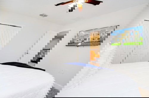 Foto 9 - 9 Bed Storey Lake Resort Game Room/pool 9 Bedroom Home by RedAwning