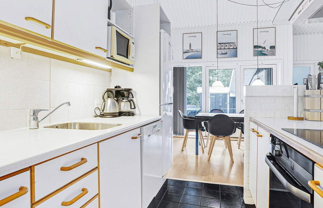 8 Person Holiday Home in Albaek - Foto 8