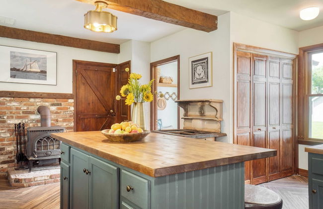 Cordelia by Avantstay Amazing Backyard, 10mins From Stockbridge! - Photo 12