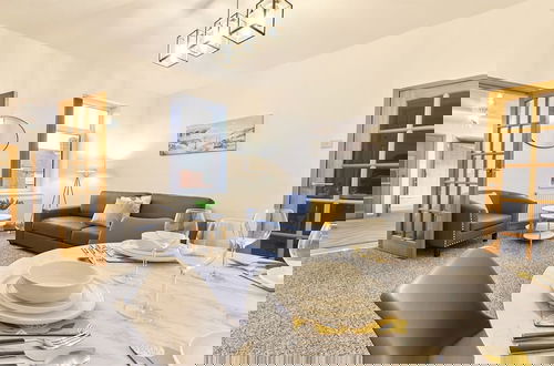 Foto 6 - Host Stay Inness House