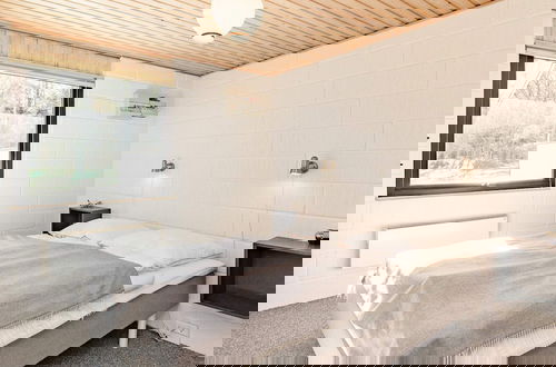 Photo 4 - 6 Person Holiday Home in Veslos