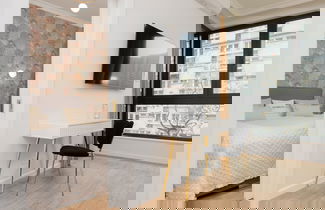 Photo 2 - Modern Apartment by Renters Prestige