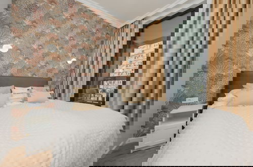 Photo 3 - Modern Apartment by Renters Prestige