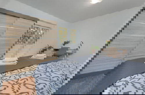 Foto 3 - Quiet Apartment With Garden by Renters