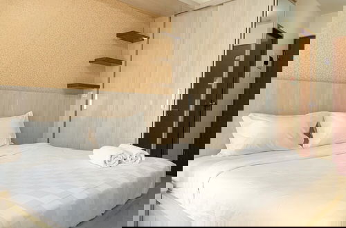 Photo 3 - Modern Look And Comfy Studio Tifolia Apartment