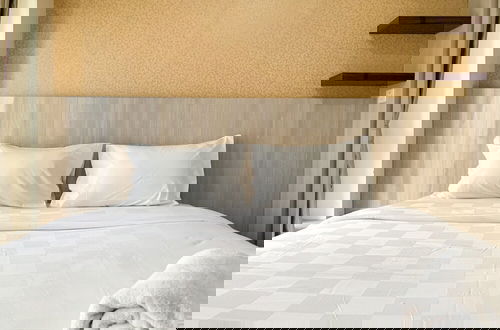 Photo 2 - Modern Look And Comfy Studio Tifolia Apartment