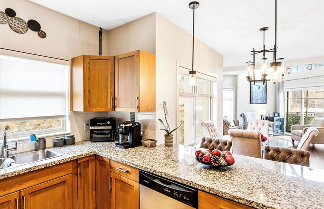 Top Floor Lake View Condo at Copper Sky - Foto 14