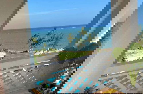 Foto 19 - Luxury Oceanline Beachfront Apartments