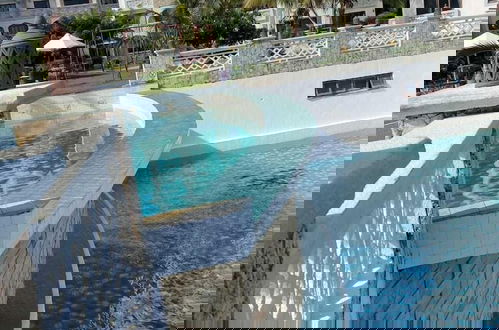 Foto 11 - Luxury Oceanline Beachfront Apartments